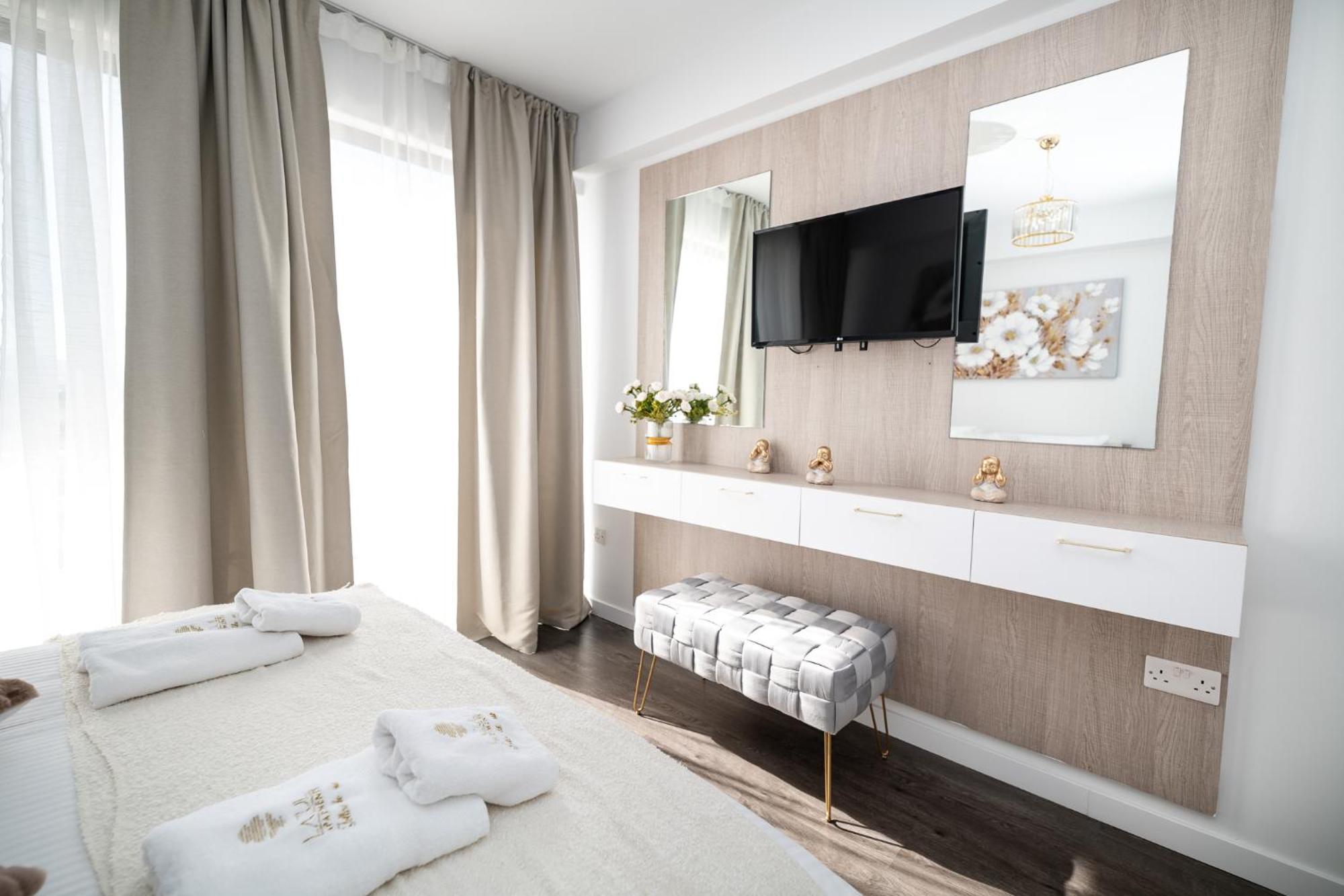 Lazuli Beachfront Sea View Ap144 Larnaca Extérieur photo