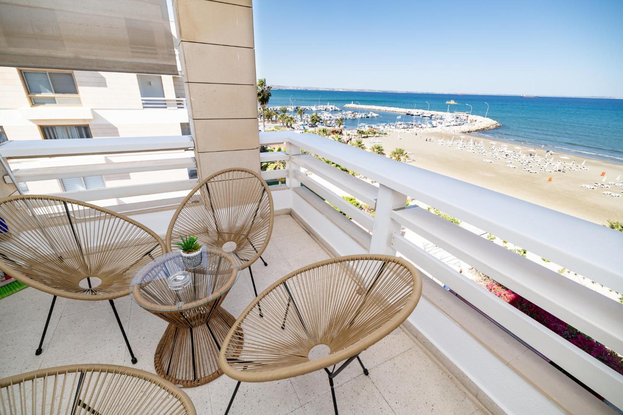 Lazuli Beachfront Sea View Ap144 Larnaca Extérieur photo